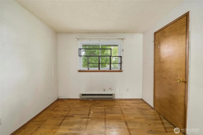 Property photo for 108 Haman Lane W, Lakewood photo 20
