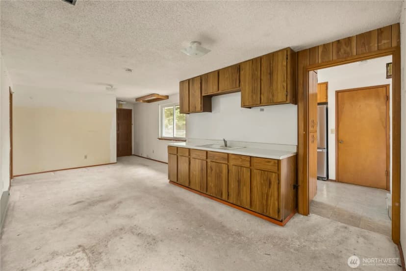 Property photo for 108 Haman Lane W, Lakewood photo 13