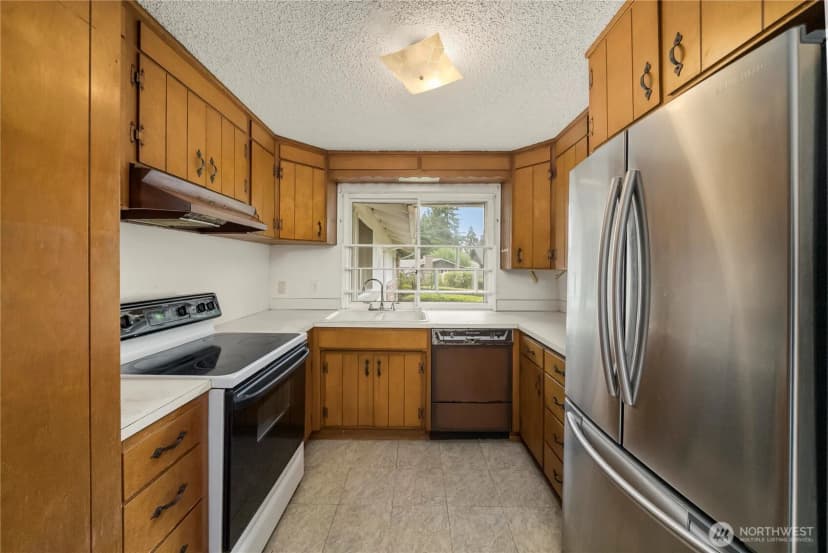 Property photo for 108 Haman Lane W, Lakewood photo 11