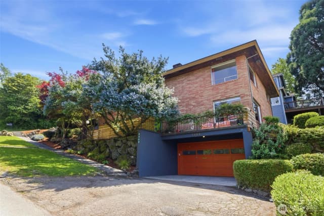 Property photo for 2803 S Walker Street, Seattle