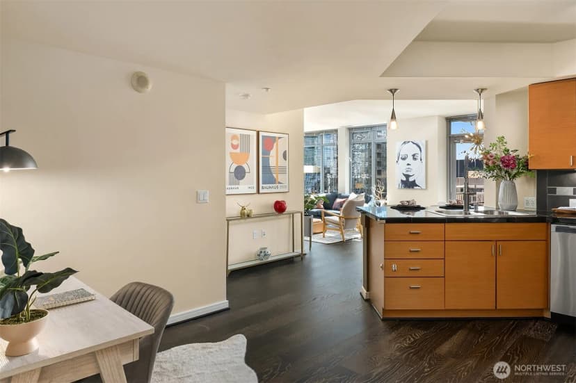Property photo for 819 Virginia Street #2704, Seattle photo 8