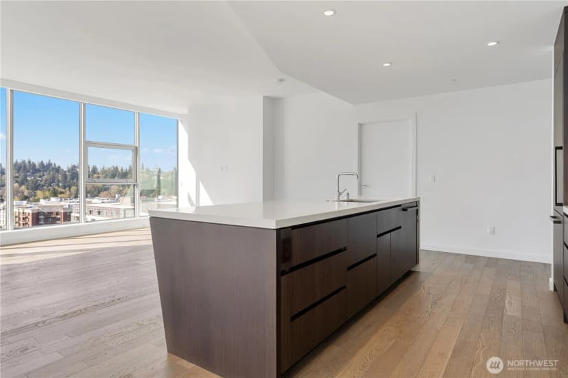 Property photo for 188 Bellevue Way Ne #805, Bellevue photo 7