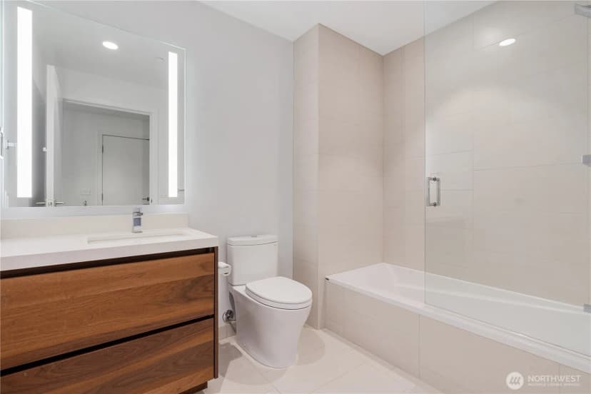 Property photo for 188 Bellevue Way Ne #805, Bellevue photo 25