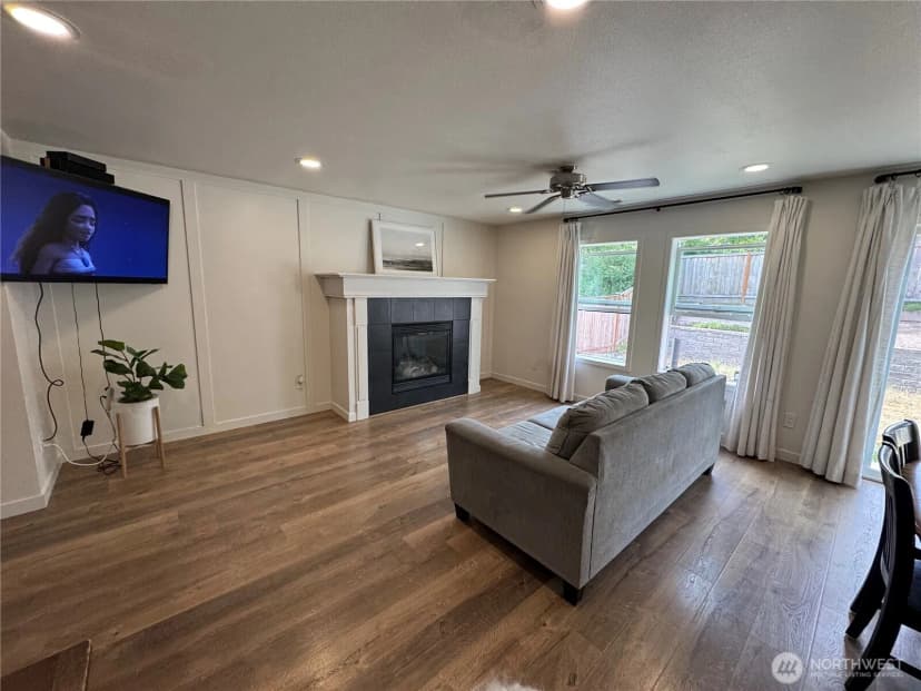Property photo for 19610 100th Street E, Bonney Lake photo 8