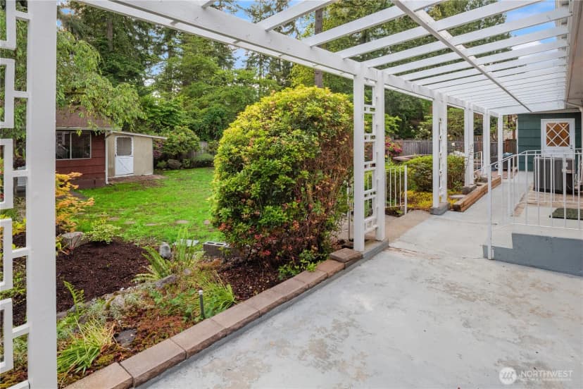 Property photo for 14655 22nd Avenue Sw, Burien photo 28