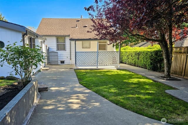 Property photo for 3536 Sw Monroe Street, Seattle photo 4