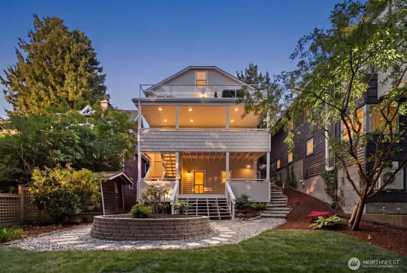 Property photo for 2525 12th Avenue W, Seattle