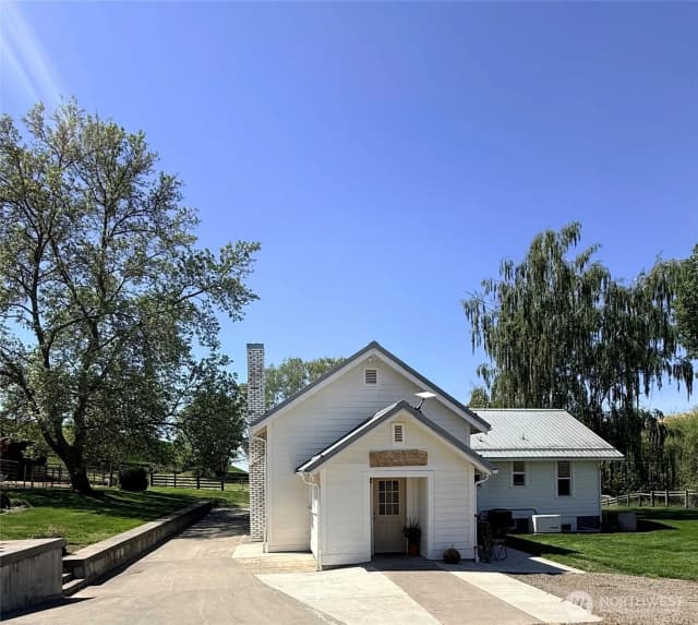 Property photo for 12944 Lower Waitsburg Road, Waitsburg