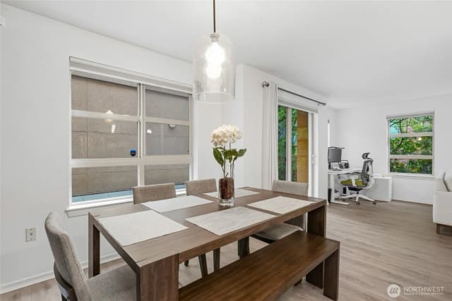 Property photo for 118 107th Avenue Ne ##b115, Bellevue photo 2
