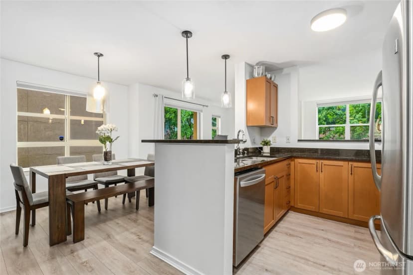 Property photo for 118 107th Avenue Ne ##b115, Bellevue photo 9