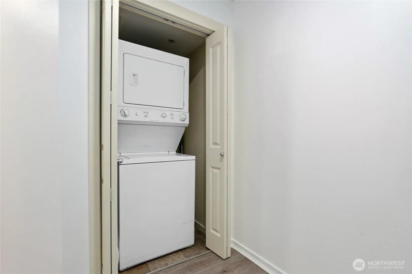Property photo for 118 107th Avenue Ne ##b115, Bellevue photo 17