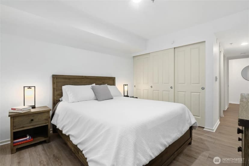 Property photo for 118 107th Avenue Ne ##b115, Bellevue photo 12
