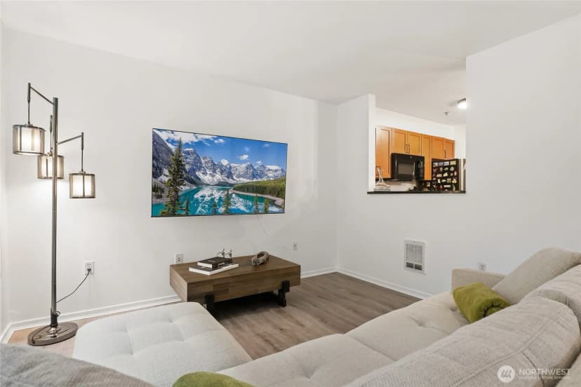Property photo for 118 107th Avenue Ne ##b115, Bellevue photo 3