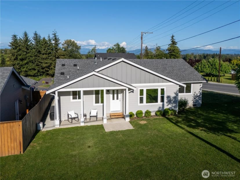 Property photo for 2086 Thornton St, Ferndale photo 2