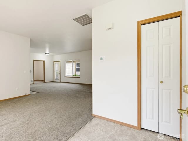 Property photo for 323 N Laventure Road #c, Mount Vernon photo 4