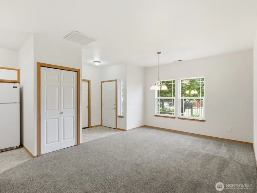 Property photo for 323 N Laventure Road #c, Mount Vernon photo 6
