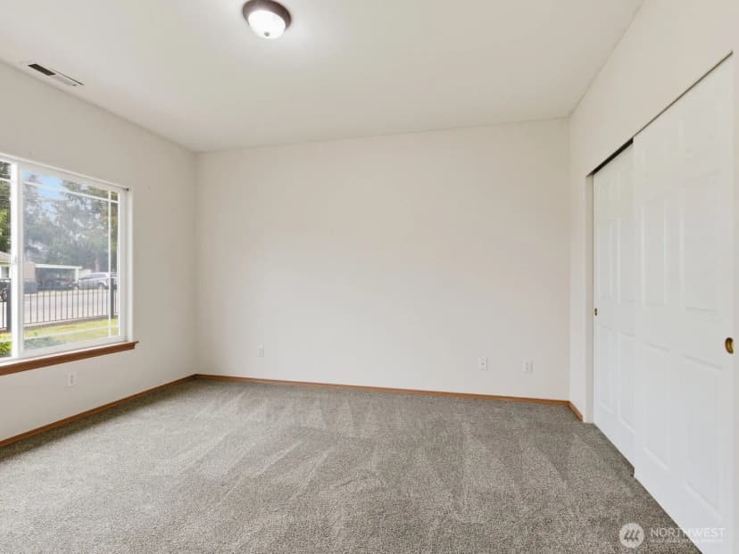 Property photo for 323 N Laventure Road #c, Mount Vernon photo 15