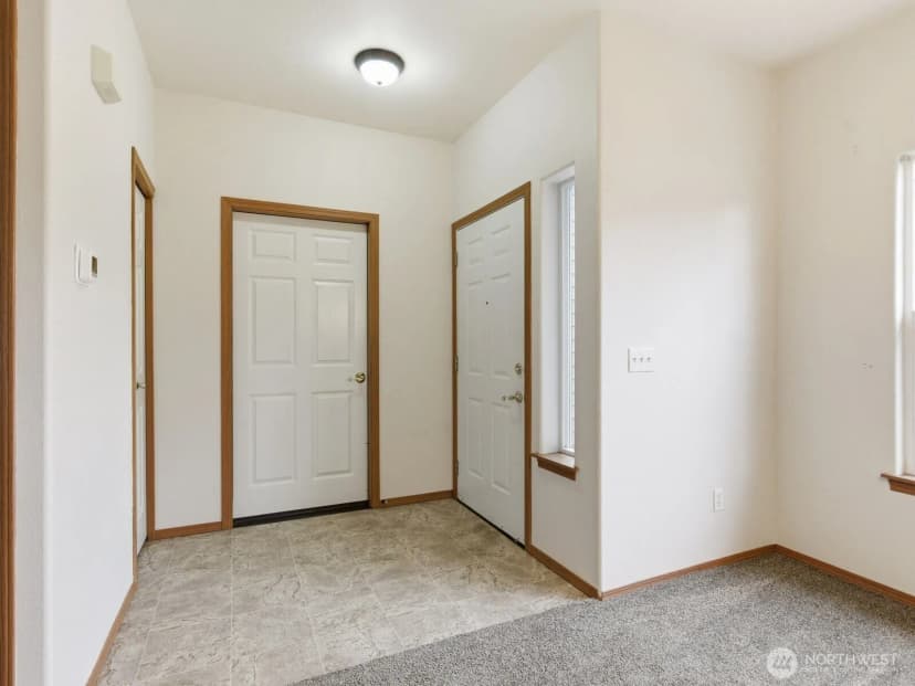 Property photo for 323 N Laventure Road #c, Mount Vernon photo 5