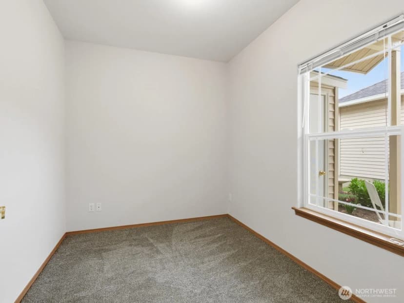 Property photo for 323 N Laventure Road #c, Mount Vernon photo 18
