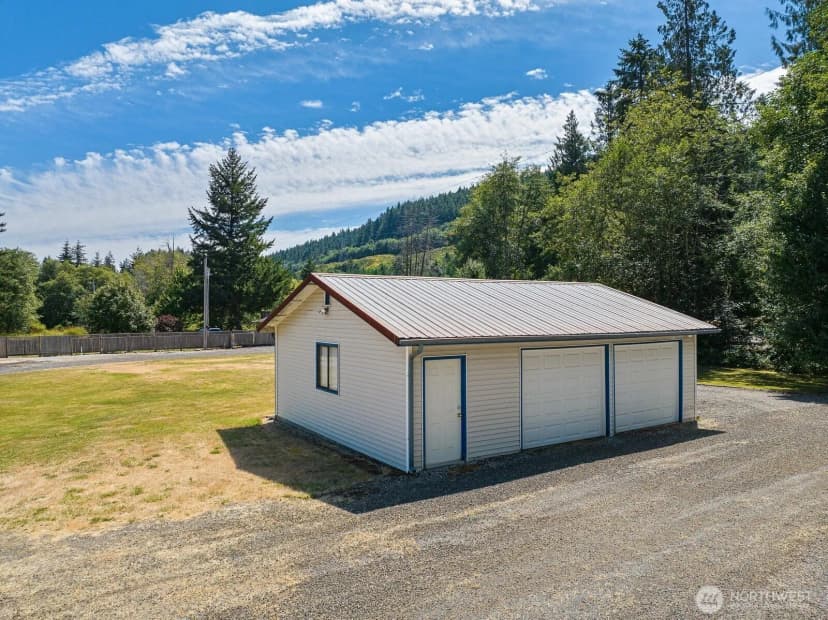 Property photo for 8643 Winslow Drive Sw, Olympia photo 33