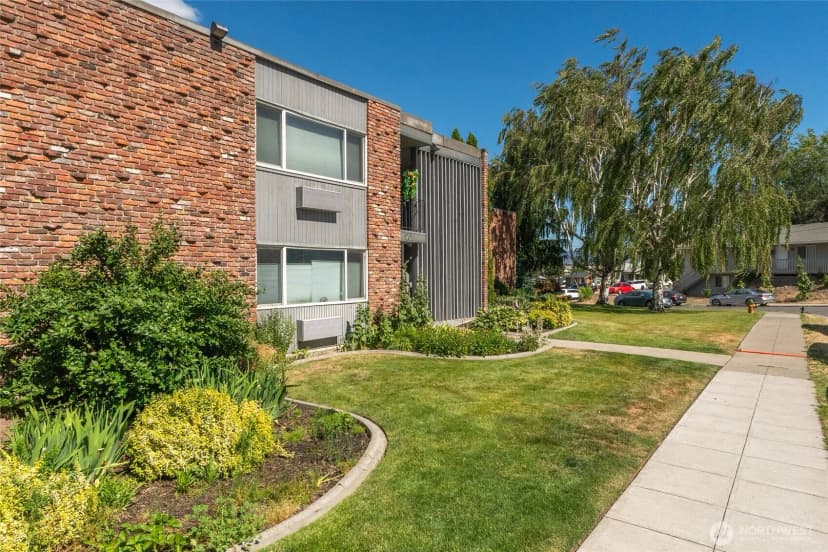 Property photo for 201 Pennsylvania Avenue #15, Wenatchee photo 2