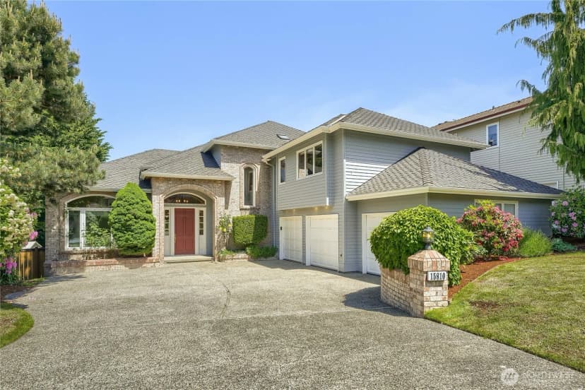 Property photo for 15810 Se 45th Place, Bellevue