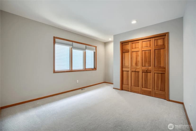 Property photo for 15810 Se 45th Place, Bellevue photo 22