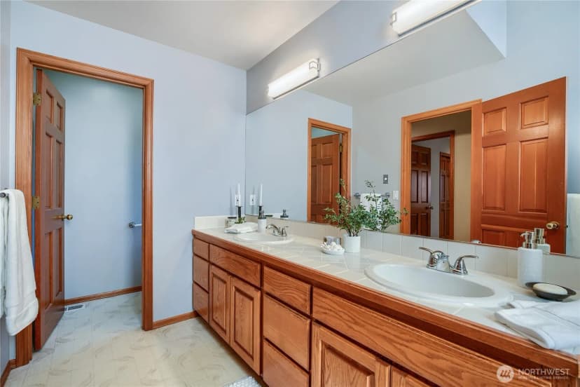 Property photo for 15810 Se 45th Place, Bellevue photo 25