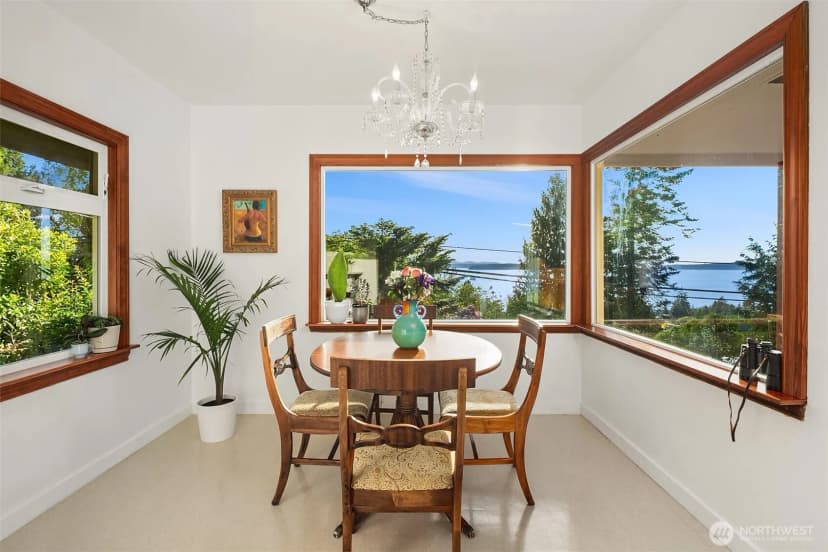 Property photo for 9326 California Avenue Sw, Seattle photo 16