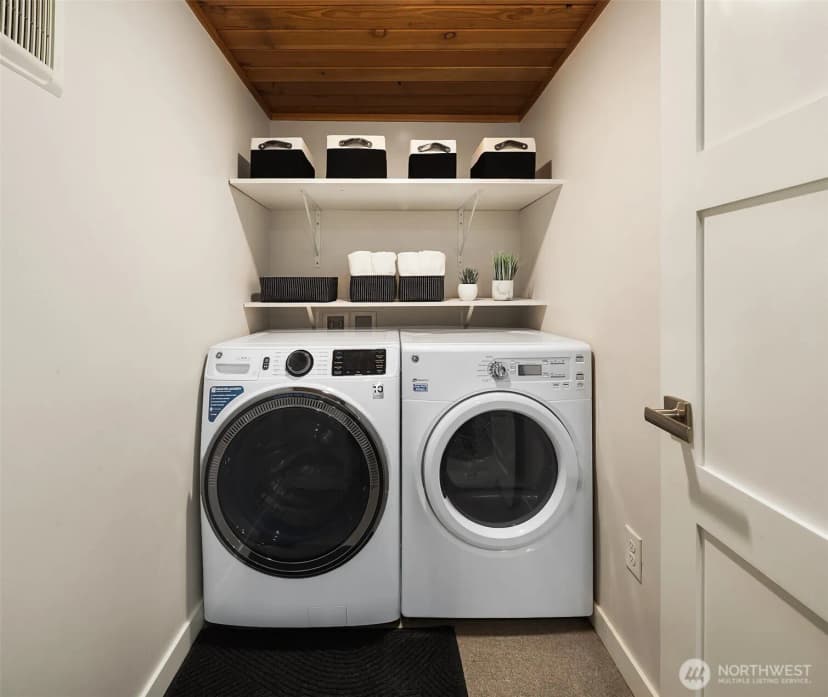 Property photo for 3298 Ne 65th Street #103, Seattle photo 16