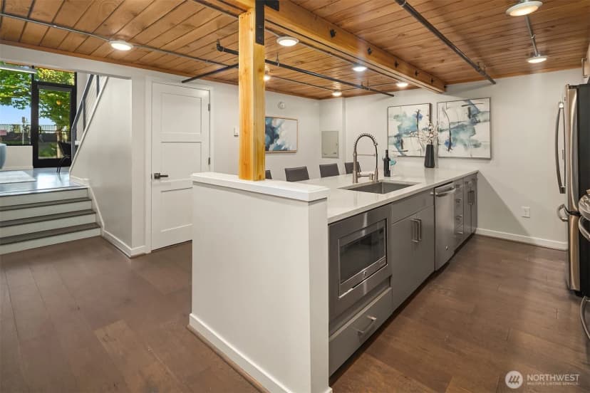 Property photo for 3298 Ne 65th Street #103, Seattle photo 11