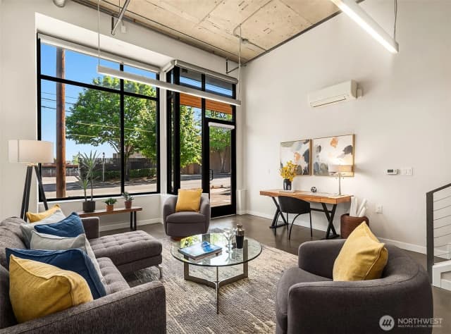 Property photo for 3298 Ne 65th Street #103, Seattle photo 5