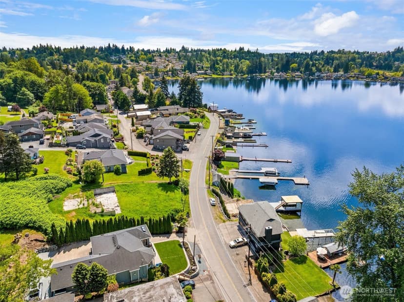 Property photo for 423 S Lake Stevens Road, Lake Stevens
