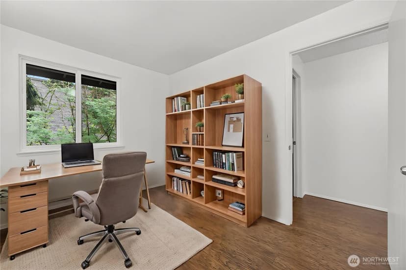 Property photo for 10037 Ne 138th Place #d2, Kirkland photo 22