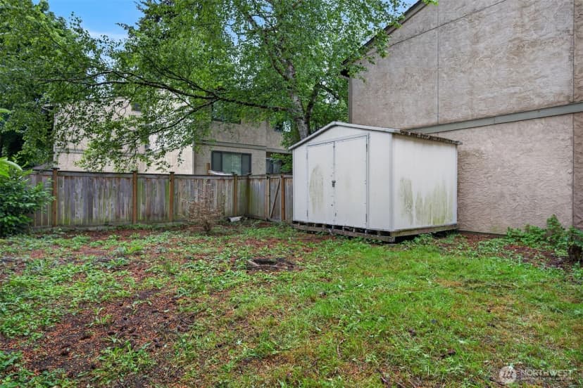 Property photo for 10037 Ne 138th Place #d2, Kirkland photo 25
