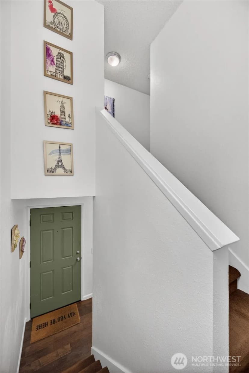 Property photo for 10037 Ne 138th Place #d2, Kirkland photo 16