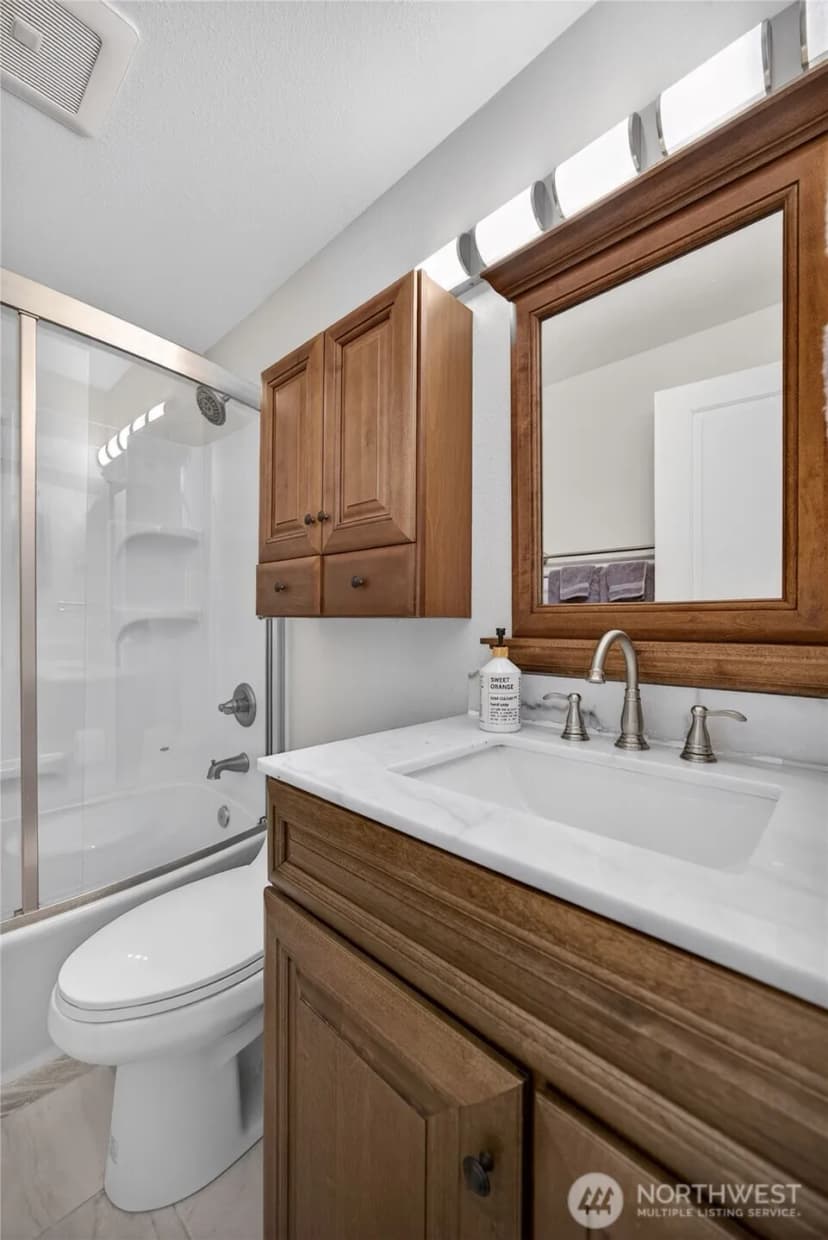 Property photo for 10037 Ne 138th Place #d2, Kirkland photo 19
