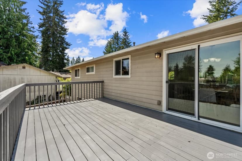 Property photo for 18711 64th Avenue W, Lynnwood photo 24