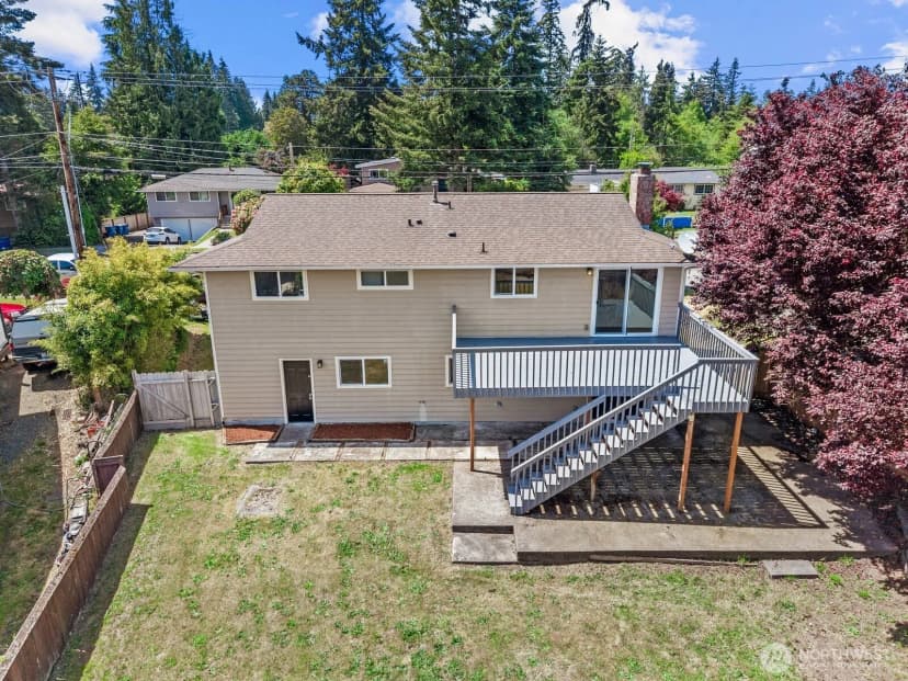Property photo for 18711 64th Avenue W, Lynnwood photo 28