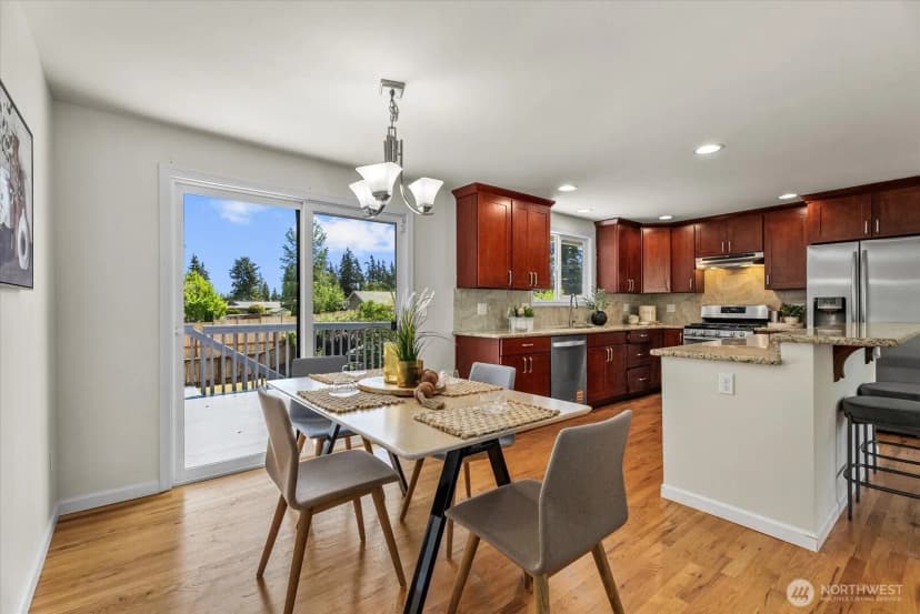 Property photo for 18711 64th Avenue W, Lynnwood photo 5