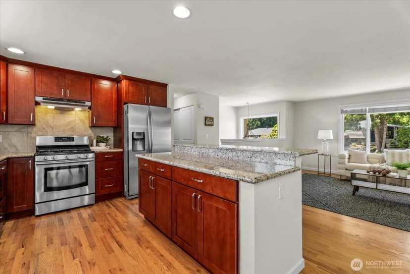 Property photo for 18711 64th Avenue W, Lynnwood photo 7