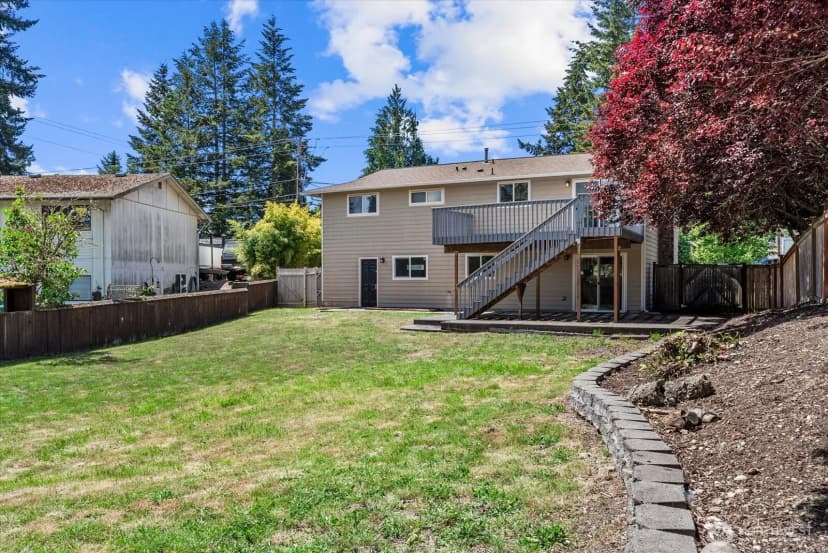 Property photo for 18711 64th Avenue W, Lynnwood photo 29