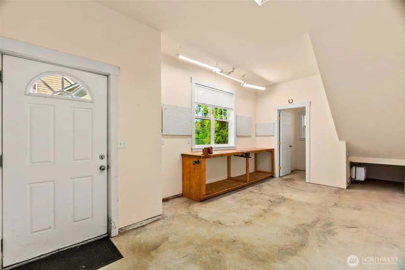 Property photo for 1800 E South Island Drive, Shelton photo 34