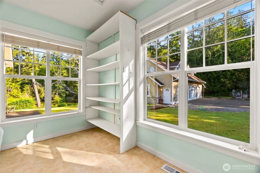 Property photo for 1800 E South Island Drive, Shelton photo 15