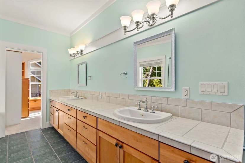 Property photo for 1800 E South Island Drive, Shelton photo 22