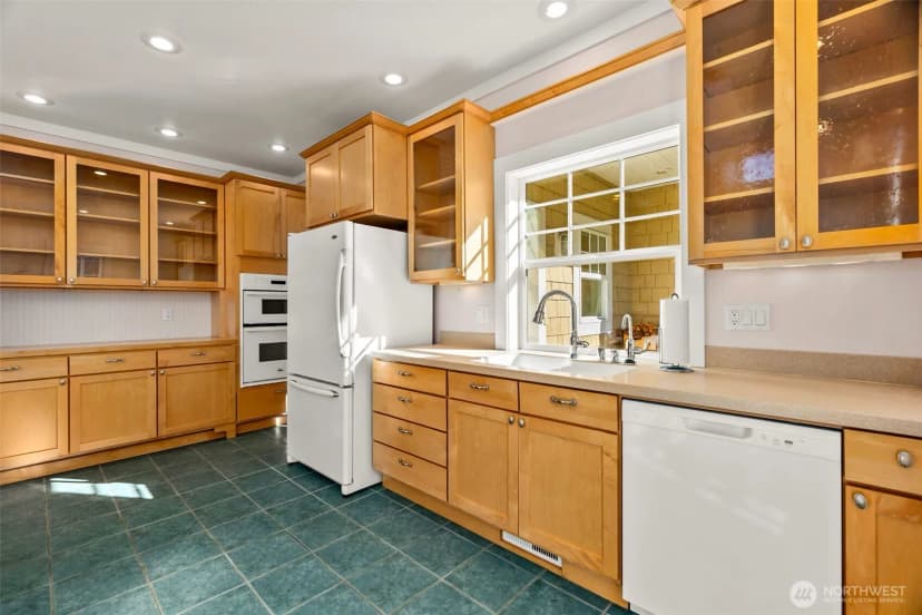 Property photo for 1800 E South Island Drive, Shelton photo 12