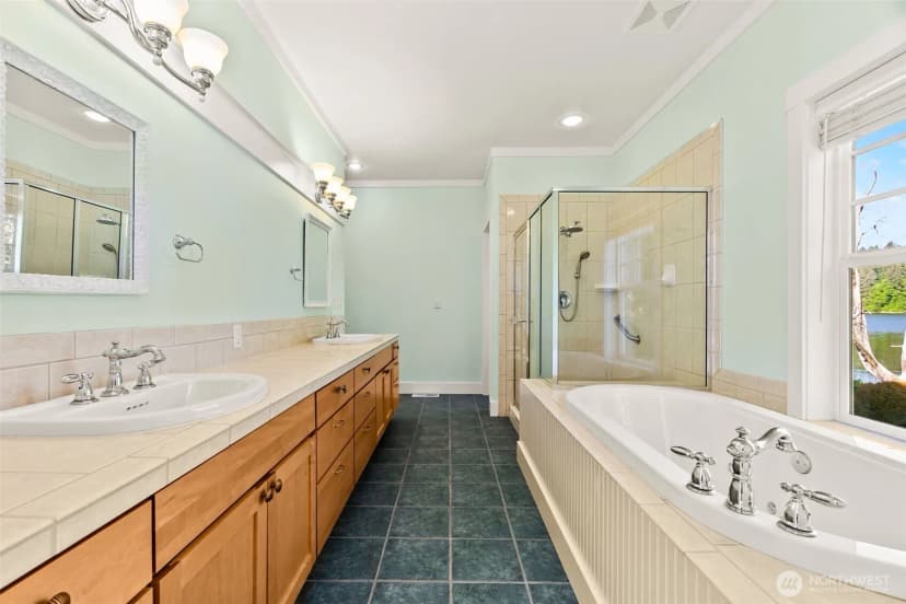 Property photo for 1800 E South Island Drive, Shelton photo 20