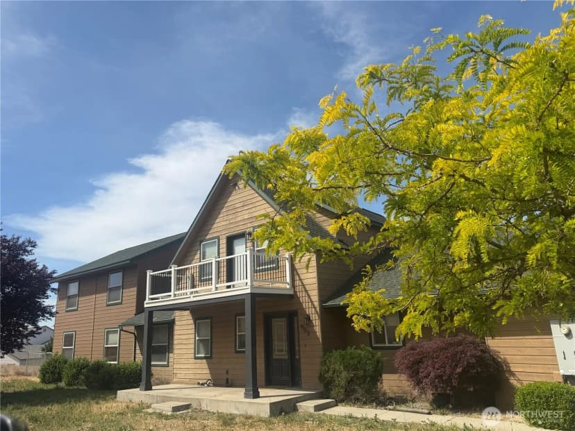 Property photo for 903 E Norman Road, Yakima