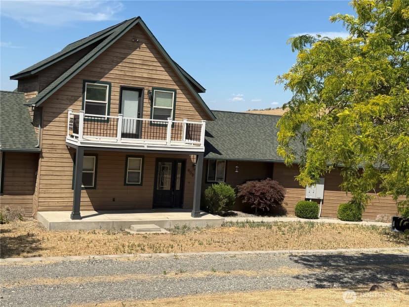 Property photo for 903 E Norman Road, Yakima photo 2