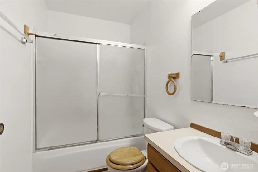 Property photo for 3024 Ne 143rd Street #301, Seattle photo 13